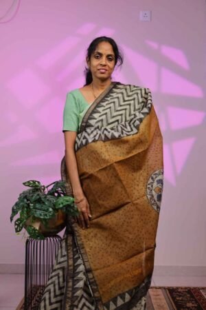 Kota Saree - Black Zig Zag in Chickoo with Black Temple Border